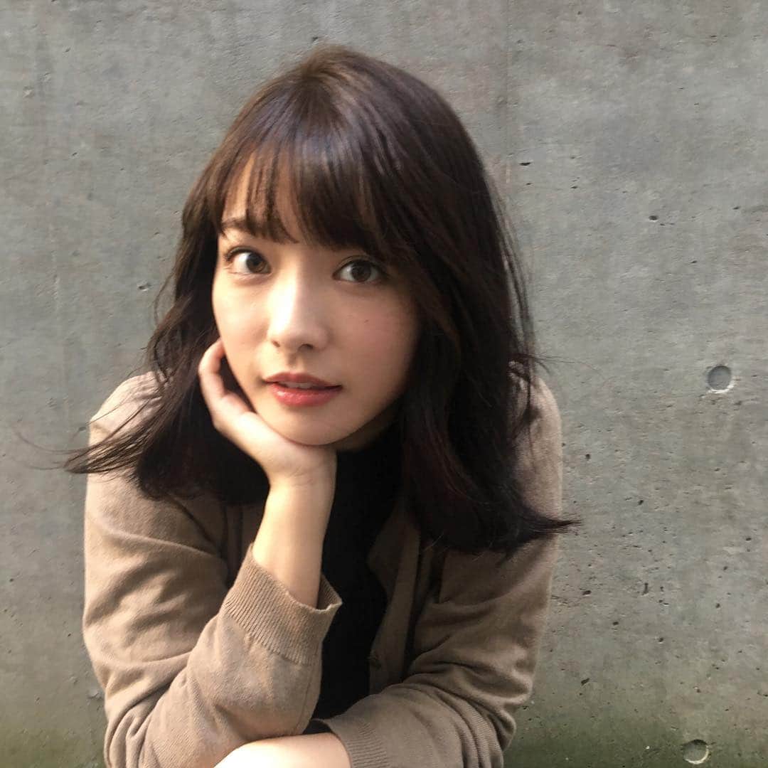 のインスタグラム：「あっという間に12月ですね。 元気です。笑  #気まぐれ  #ちゃんと更新しよ  #ごめんなさい  #12月  #がんばります」