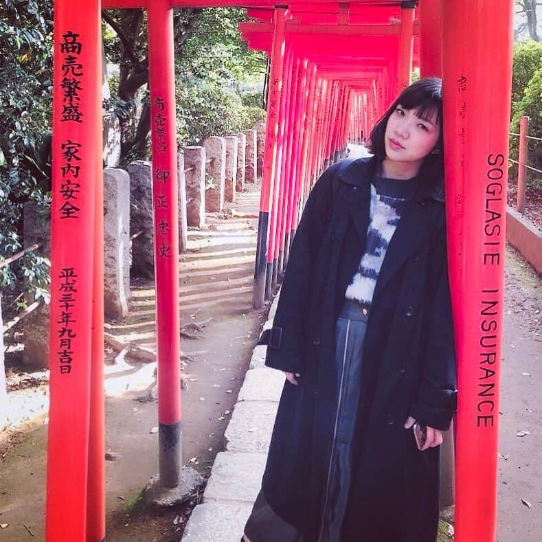 福田麻貴さんのインスタグラム写真 - (福田麻貴Instagram)「. . 根津神社☺️ . 谷根千エリア本気で気に入った☺️ . . #根津神社 #谷根千  #お散歩好きな人と繋がりたい  #3時のヒロイン #かわいい #芸人 #見えない #奇跡の30歳」12月1日 16時19分 - fukuda_maki_3ji