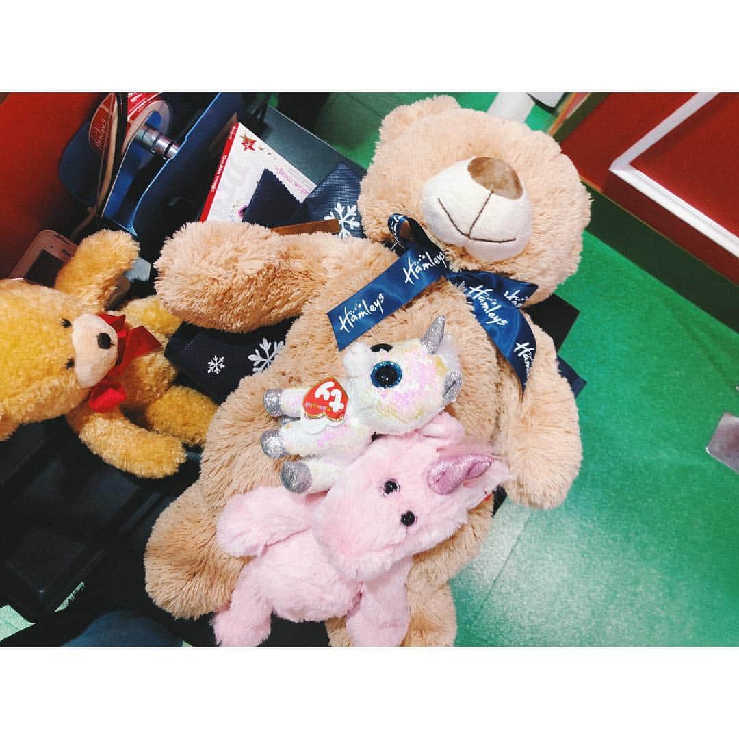 紗栄子さんのインスタグラム写真 - (紗栄子Instagram)「甥っ子と姪っ子へプレゼント購入🎁✨🧸💘 #hamleys」12月1日 17時42分 - saekoofficial
