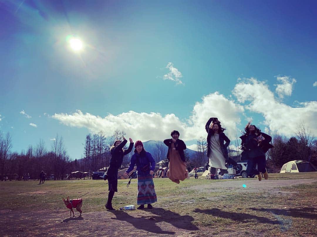 笛木優子のインスタグラム：「☀️🏔⛺️🔥🐕🥰⭐️」