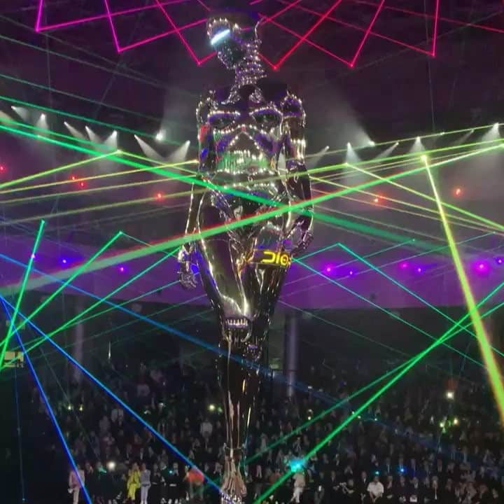 みなみりょうのインスタグラム：「@dior in #TOKYO Amazing show🗼😍 @mrkimjones @yoon_ambush #Dior #kimjones #fashionshow #prefall19 #menscollection」