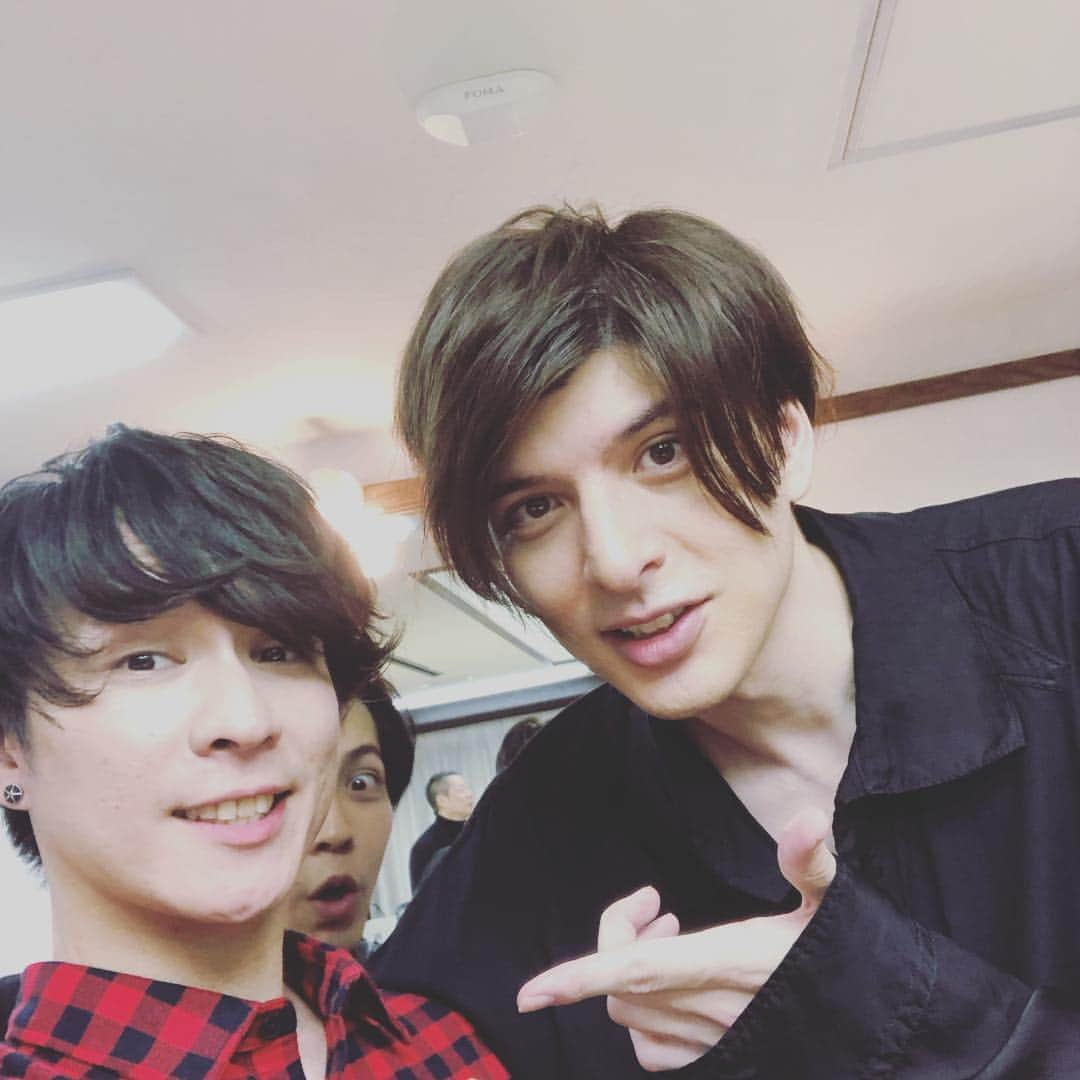 風間由次郎さんのインスタグラム写真 - (風間由次郎Instagram)「AAAは進化してAAAになりました。 俳優として貢献出来る事に感謝して、俳優という職業を誇りに思いました。そんな人達に囲まれた一日でした。ご協力ありがとうございました！ #AAA」12月1日 22時14分 - yuujiiroo