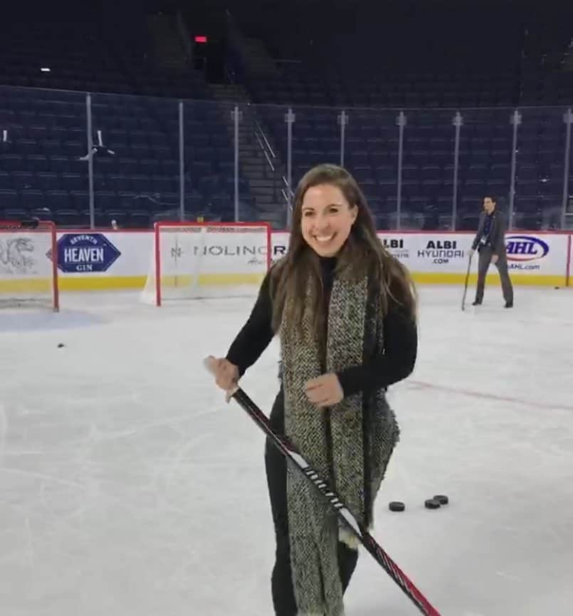 ヴァネッサ・グレニエのインスタグラム：「Manquait juste des patins. ⛸😊 - - - #badqualityphotobutwhocares」