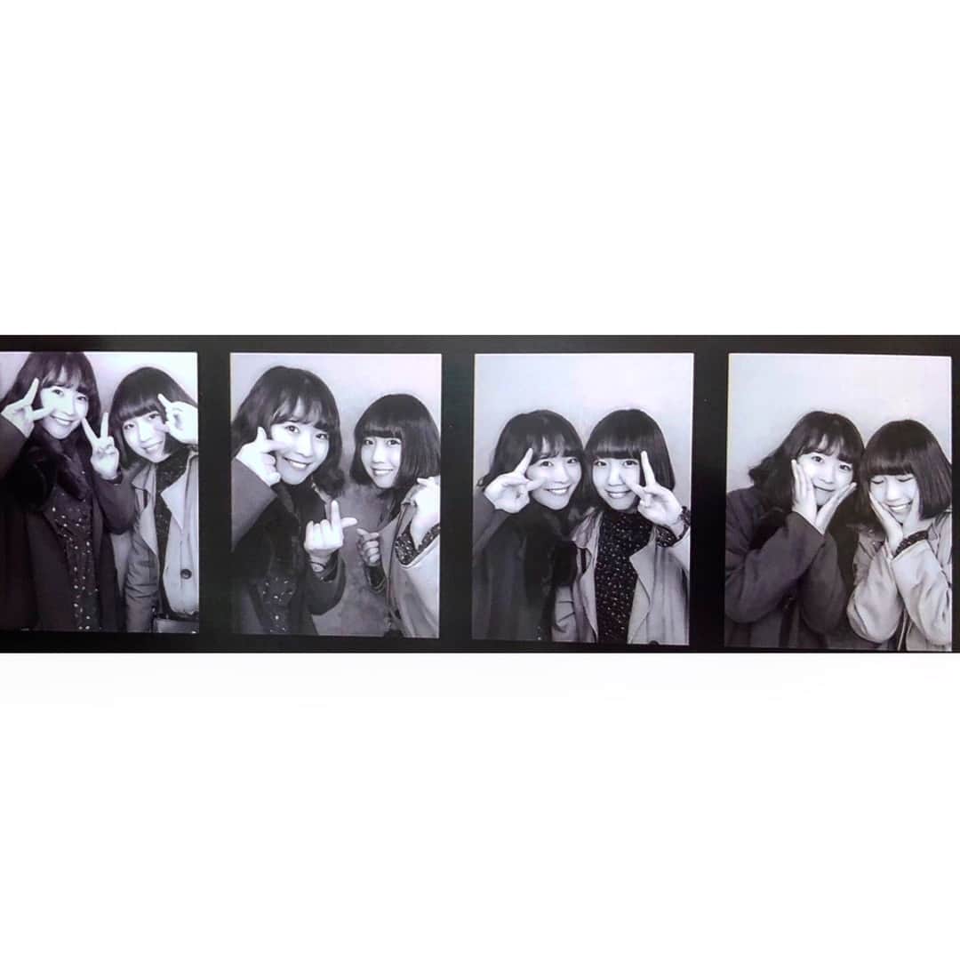 のインスタグラム：「韓国のプリクラ🌹 変に目大きくなったりしないから、私は好き✌🏻 ナナは盛れないって悲しそうにしてたけど🤷🏻‍♀️ #스티커사진 #モノクロ効果は偉大なり」