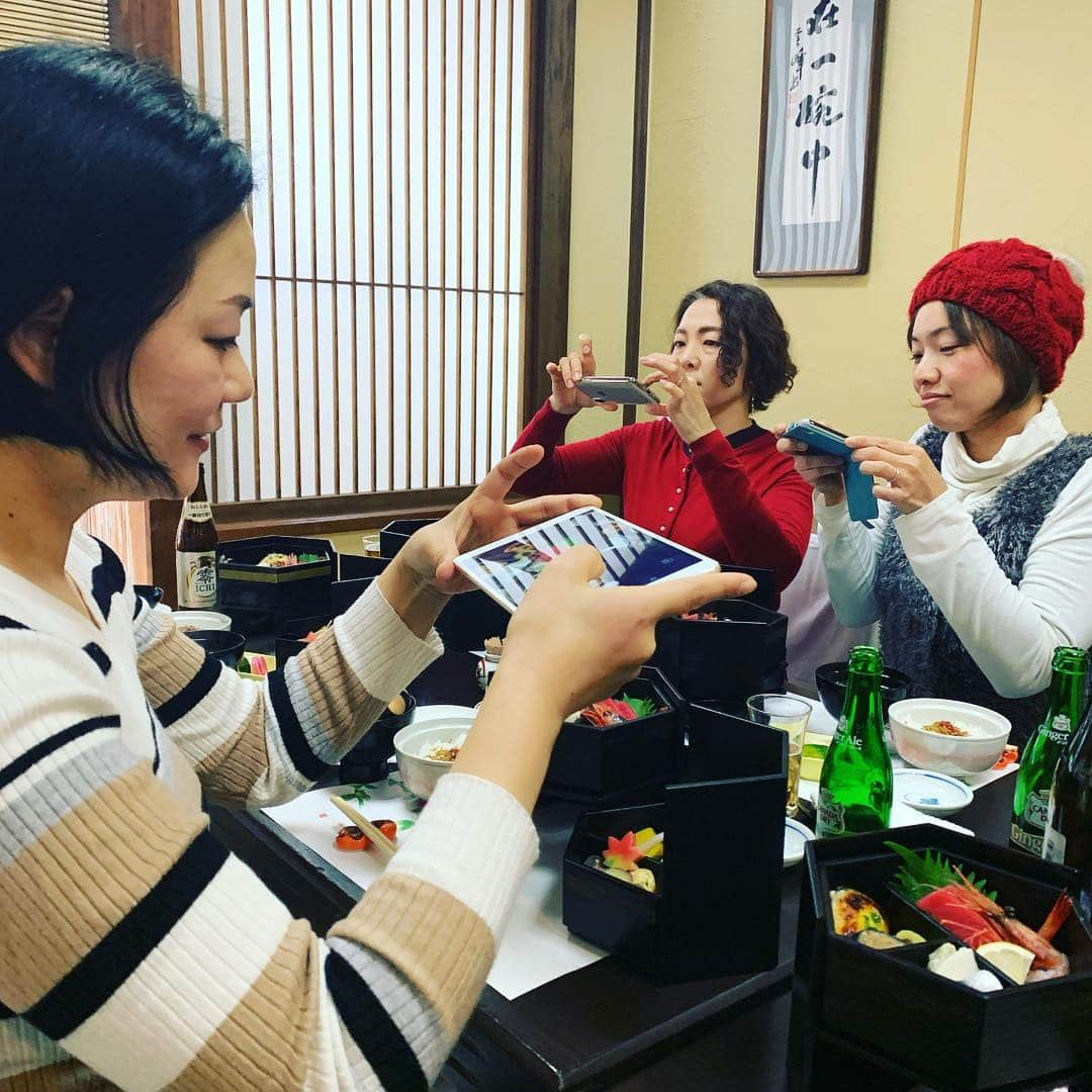 SATOKOさんのインスタグラム写真 - (SATOKOInstagram)「サプライズ大成功(๑˃̵ᴗ˂̵)♡ #美吉野 #和田清」12月2日 14時14分 - fc_satoko