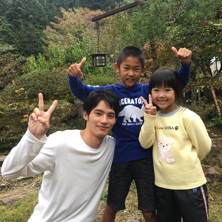 TBS「中学聖日記」さんのインスタグラム写真 - (TBS「中学聖日記」Instagram)「. 晶with正輝役の鼓太君と由真役の藍歌ちゃん。三人がどんな絡み方をするのかは、９話を見てのお楽しみ🎶  #tbs #火曜ドラマ #中学聖日記 #有村架純 #岡田健史 #町田啓太 #マキタスポーツ #岸谷五朗 #吉田羊 #夏川結衣 #火曜 #第9話 #12月4日  #よる10時 #９話まで #あと2日」12月2日 15時01分 - chugakuseinikki_tbs