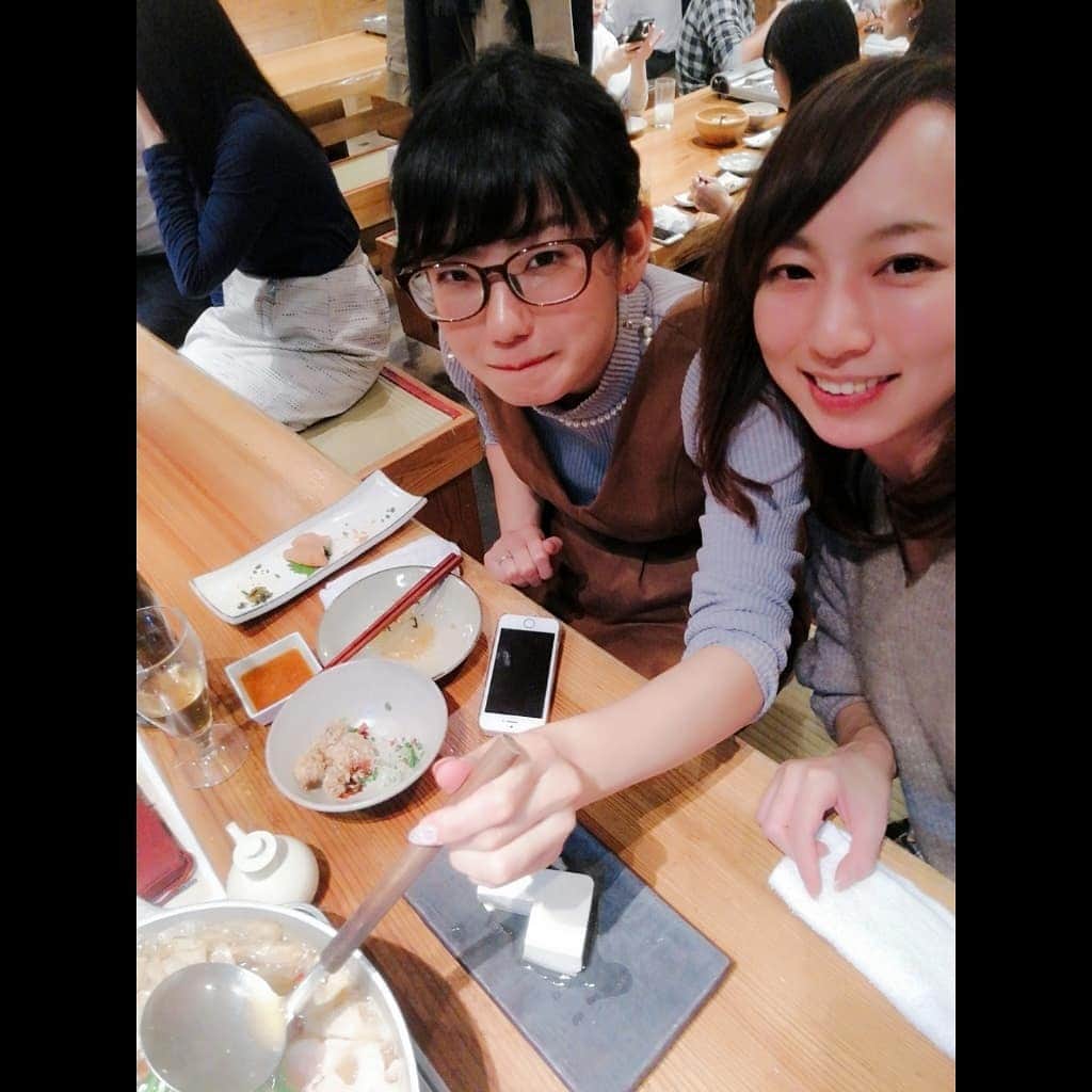のインスタグラム：「先日、塩原ちゃんともつ鍋食べてきましたー🍲 ・ 前日にお誘いして来てくれるノリ、好きです♡真面目でしっかり者の塩原ちゃん✨仕事のお話して原点に帰りました！ ・ 少ししかお酒飲んでないのですが、顔がすごく酔っ払っていてびっくり笑 ・ #テレビ埼玉 #テレ玉 #もつ鍋 #博多 #福岡 #アナウンサー #フリーアナウンサー #大手町 #otemachi」