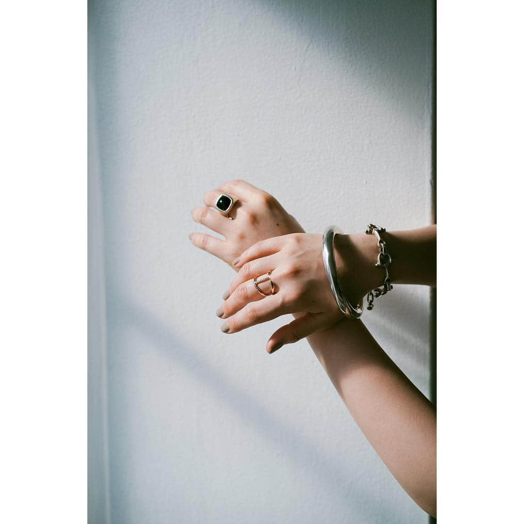 plageさんのインスタグラム写真 - (plageInstagram)「〝R′IAM PLAGE〟﻿ 12/1(sat.) New in!﻿﻿ ﻿ ・SOPHIE BUHAI RING﻿ ￥78,000+tax﻿ col:シルバー﻿ size:free﻿ ・hirotaka MANTA SPINE RING﻿ ￥88,00+tax﻿ col:ゴールド﻿ size:free﻿ ・ SOPHIE BUHAI BANGLE﻿ ￥58,000+tax﻿ col:シルバー﻿ size:free﻿ ・VINTAGE BANGLE﻿ ￥36,000+tax﻿ col:シルバー﻿ size:free﻿ ﻿ #Plage #RIAMPLAGE﻿ #プラージュ #リアムプラージュ﻿ #fashion #coordinate﻿ #baycrews」12月2日 12時18分 - plage_jp