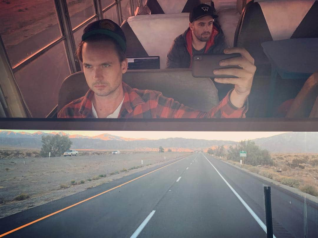 パトリック・J・アダムスさんのインスタグラム写真 - (パトリック・J・アダムスInstagram)「Roadies #schoolbus #thelastride #finalrestingplace」12月2日 13時05分 - patrickjadams