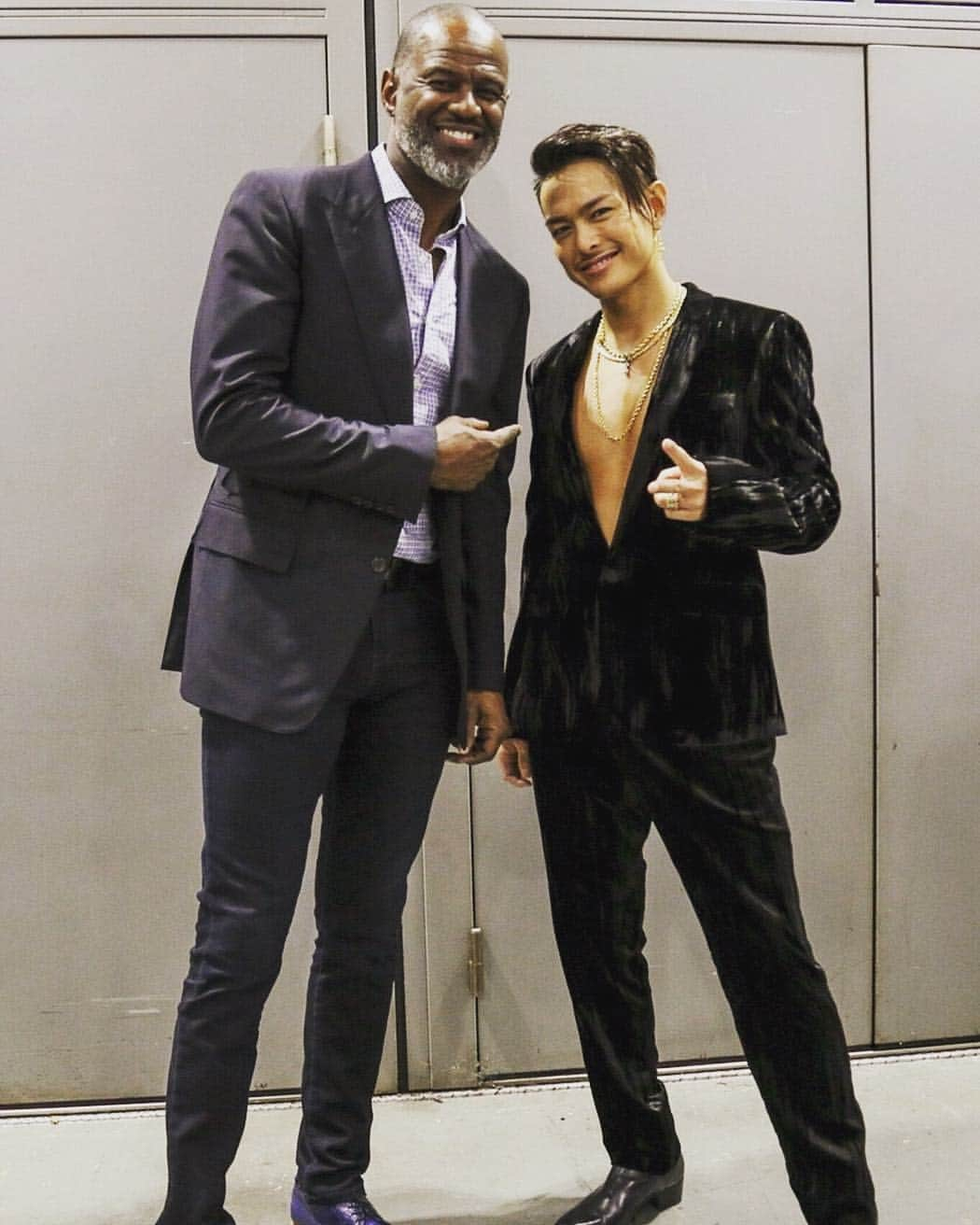 今市隆二さんのインスタグラム写真 - (今市隆二Instagram)「One of My dreams came true! @brianmcknight23  #LIGHTDARKNESSTOUR #さいたまスーパーアリーナ  #backatone #lovehurts #thankyou #goldman」12月2日 23時29分 - jsbryuji_official