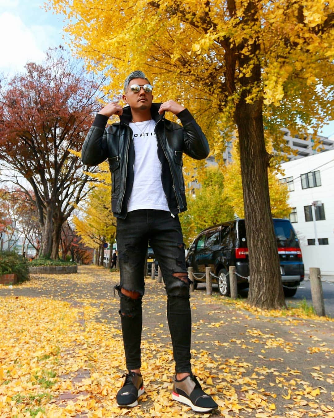 Naoki Kiriiのインスタグラム：「. ootd ブラック . #ootd」