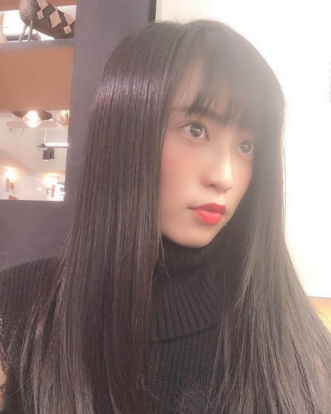小島瑠璃子さんのインスタグラム写真 - (小島瑠璃子Instagram)「✂︎ 前髪は短めがブーム」12月2日 21時02分 - ruriko_kojima