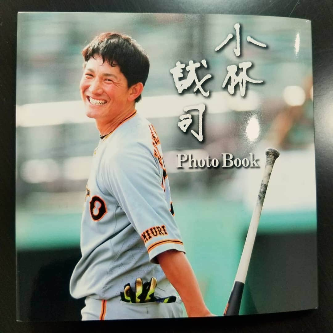 読売巨人軍さんのインスタグラム写真 - (読売巨人軍Instagram)「#小林誠司 選手 #PhotoBook 販売 #報知新聞社 #増刷  #サイン会  #巨人 #ジャイアンツ #読売ジャイアンツ #giants」12月2日 22時14分 - yomiuri.giants