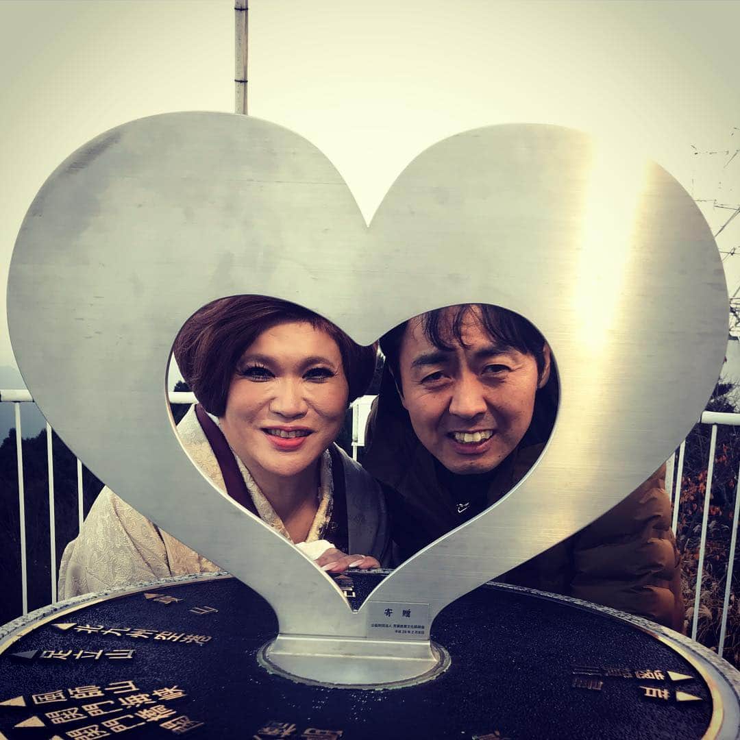 有吉弘行さんのインスタグラム写真 - (有吉弘行Instagram)「新婚さん。 お幸せに！！」12月3日 10時02分 - ariyoshihiroiki