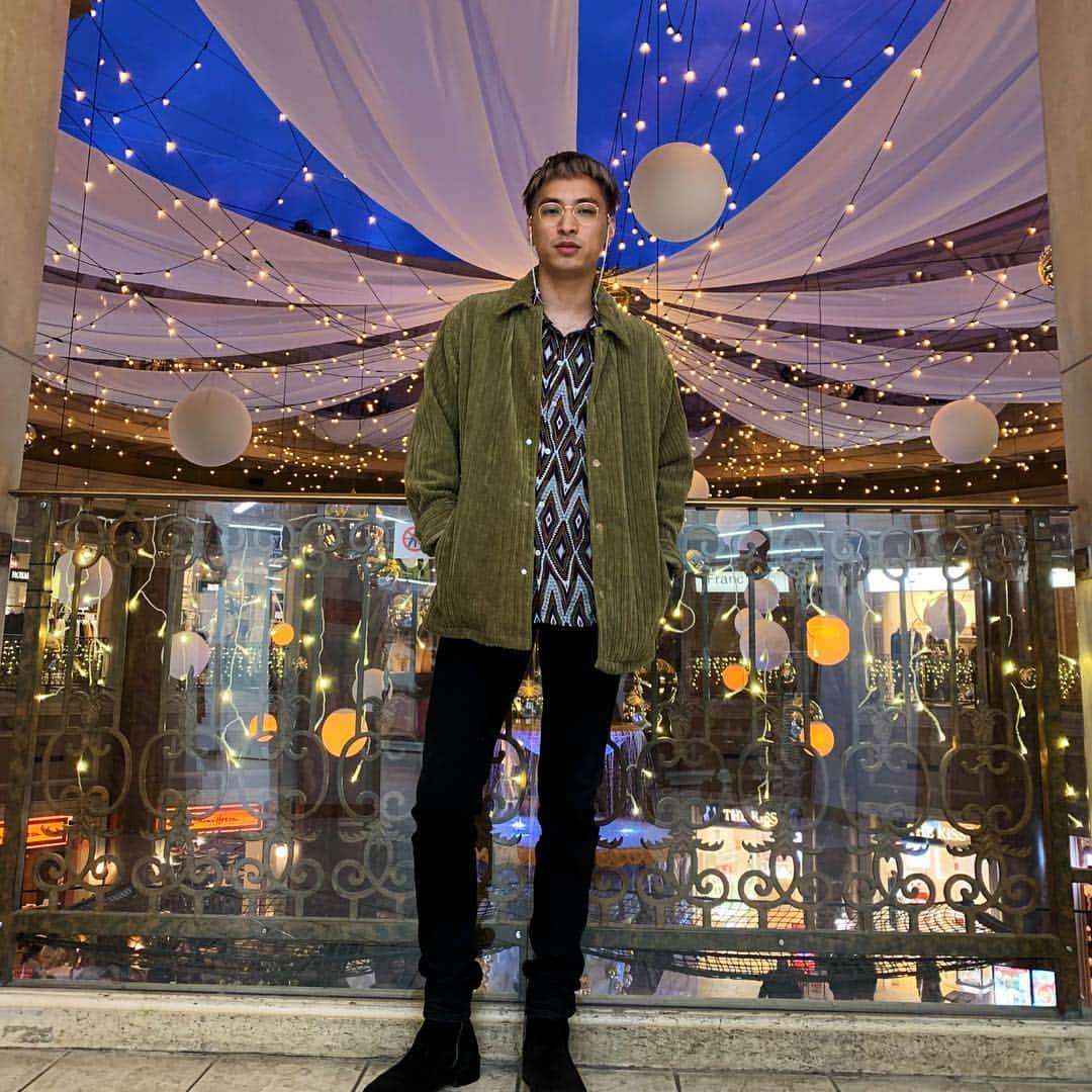 Yuto&Hayato（SUPERTWINS）のインスタグラム：「odaiba⭐️ #fashion#venusfort#colorful」