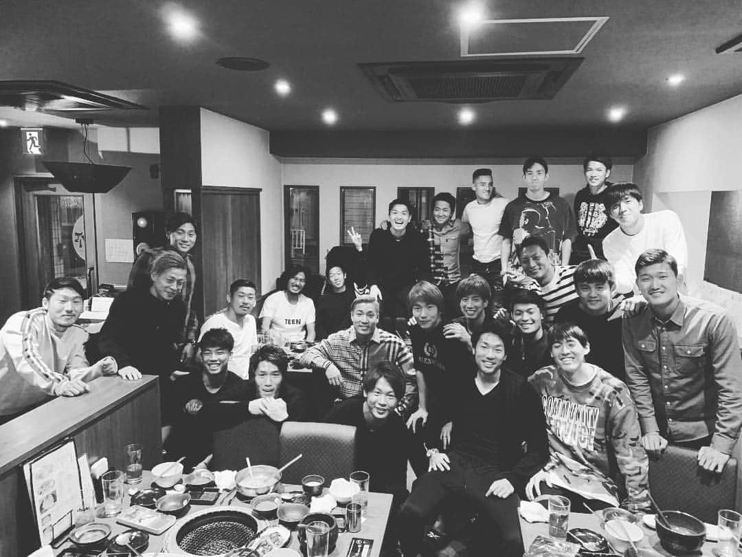 伊藤翔のインスタグラム：「１年間お疲れ様でした。なかなか思うようにいかないシーズンでした。応援してくださった方々、ありがとうございました。とりあえずゆっくり休みたいと思います。 #今年もありがとう #町くんのチャントはなぜ？」