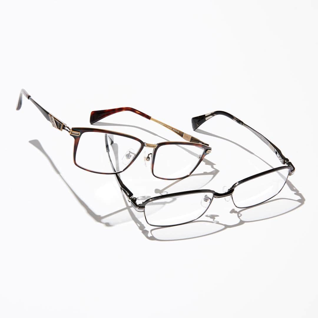 DAKS Japan（ダックス）さんのインスタグラム写真 - (DAKS Japan（ダックス）Instagram)「. DAKSらしい上品なカラーリングと華奢なフレームが知的な印象を与える眼鏡。 繊細なデザインが施されたテンプルが高級感を演出します。 . #daks #london #glasses #ダックス #ロンドン #眼鏡 #メンズメガネ #メガネ #レディースメガネ #めがね」12月3日 15時19分 - daksjapan
