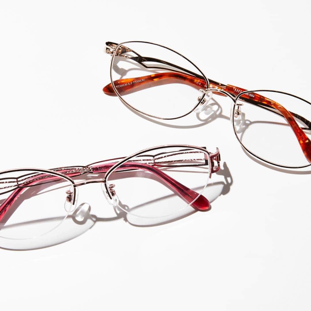 DAKS Japan（ダックス）さんのインスタグラム写真 - (DAKS Japan（ダックス）Instagram)「. DAKSらしい上品なカラーリングと華奢なフレームが知的な印象を与える眼鏡。 繊細なデザインが施されたテンプルが高級感を演出します。 . #daks #london #glasses #ダックス #ロンドン #眼鏡 #メンズメガネ #メガネ #レディースメガネ #めがね」12月3日 15時19分 - daksjapan