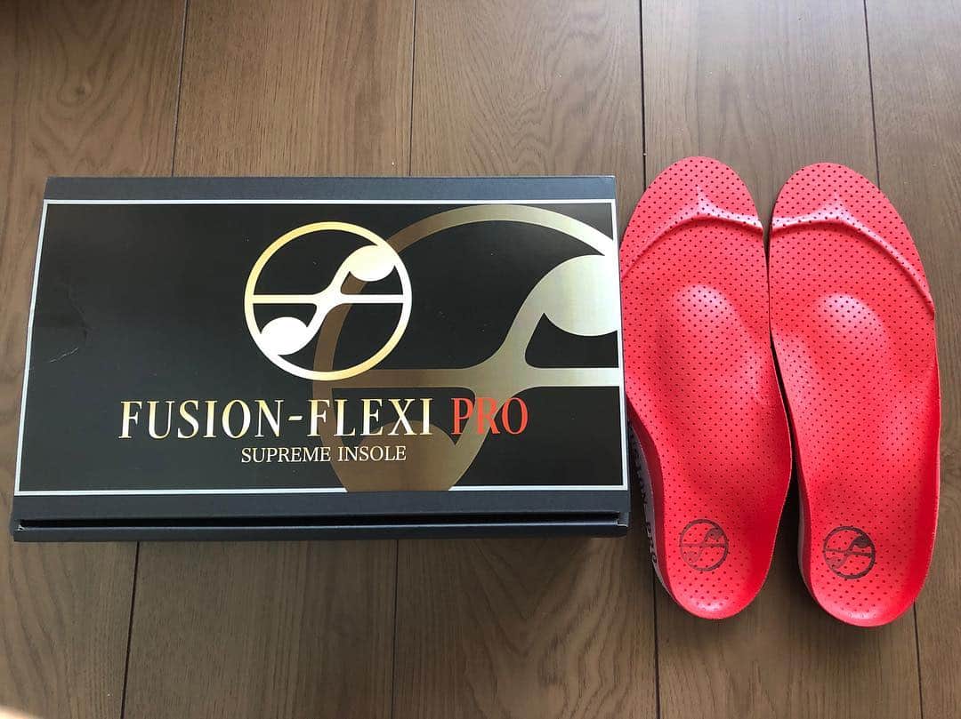 桜井俊貴のインスタグラム：「紹介していただき、今シーズンからお世話になっています！ 足の疲れが無く本当に良いインソールです😊 来シーズンもよろしくお願いします🙇🏻 #松本義肢製作所#FUSION-FLEXI PRO#インソール#足が疲れない」