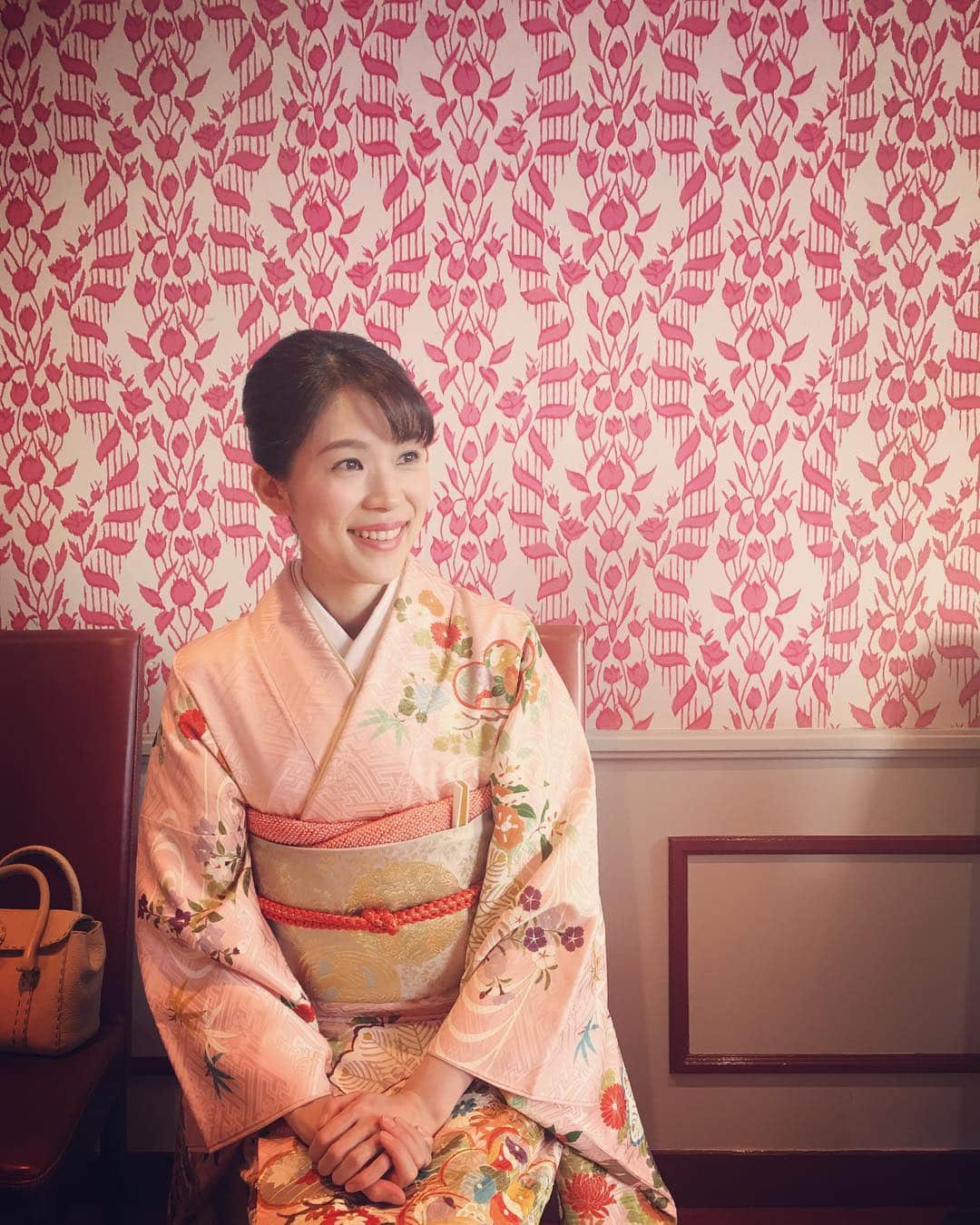 豊田麻子さんのインスタグラム写真 - (豊田麻子Instagram)「改まった気持ちになる、有り難い一日😇✨」12月4日 10時12分 - asako_sen