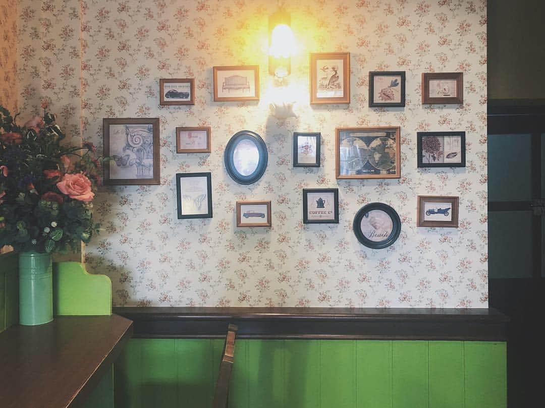 由架子 川野さんのインスタグラム写真 - (由架子 川野Instagram)「#baanrimpa﻿ #theoldphuketcoffee ﻿ #roseespresso﻿ プーケットはレトロな雰囲気のかわいいお店が﻿ いっぱいだったので、3軒もはしごする事に、、☕️」12月4日 12時10分 - __yukakokawano__