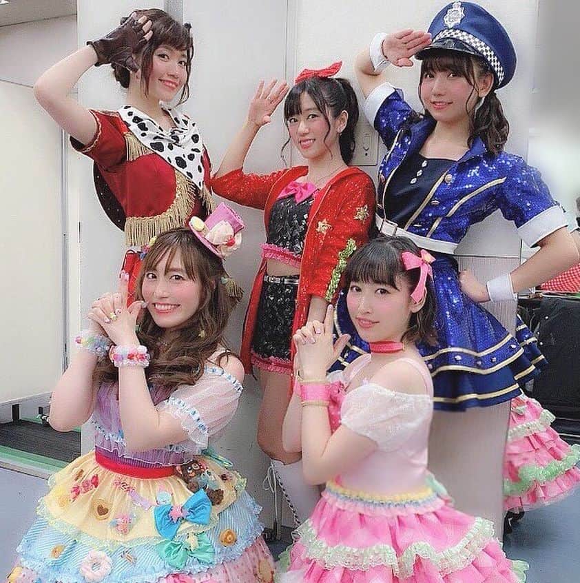 のインスタグラム：「Treasure☆  #あんきら のお二人と #セクシーギルティ で歌えるなんて夢みたいで… すごく嬉しかった…  れいさんと五十嵐さんが楽しい提案をたくさんしてくれて、それをみんなで練習してる時超ワクワクした(*´꒳`*) だからこそ絶対成功させたい！って想いが強くて1番緊張したけど、本番すごく楽しめたっ！！(´∀｀*) #シンデレラ6th #想い出  #サイキックモーモーバキューン」