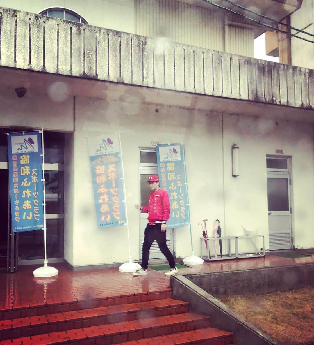 木村卓寛さんのインスタグラム写真 - (木村卓寛Instagram)「ぶちぶちシソンヌのロケにお邪魔してます。 じろうカッコイイ。 #広島ホームテレビ #ぶちぶちシソンヌ #高輪ゲートウェイ」12月4日 16時07分 - tenshinkimura