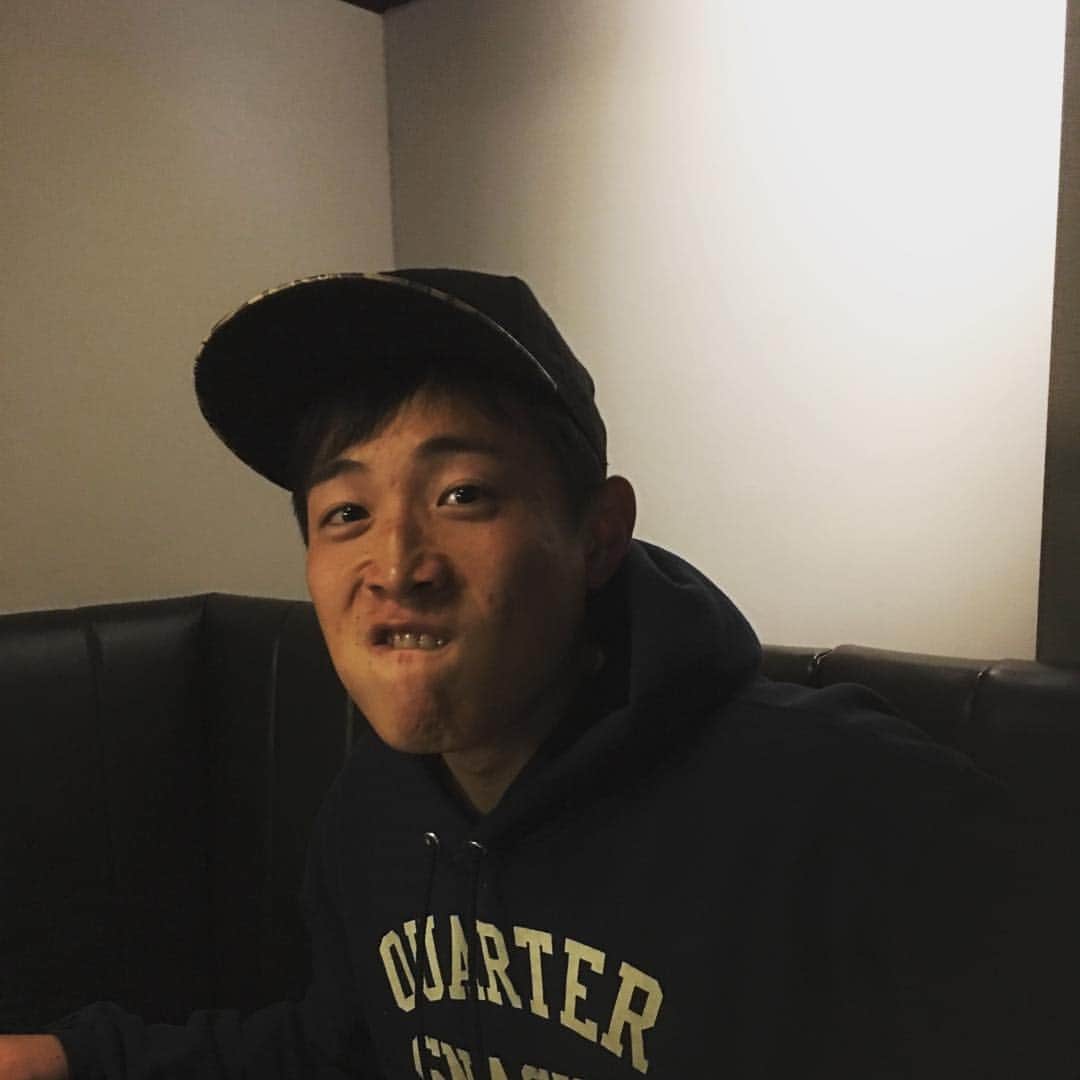 のインスタグラム：「この人と最後のご飯です さぁ誰でしょう🤓」