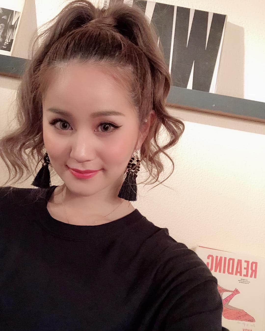 LORYのインスタグラム：「今日は季節外れのあったかさだね😳」