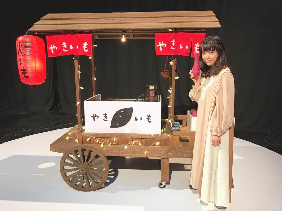 上白石萌音さんのインスタグラム写真 - (上白石萌音Instagram)「このあと24:05からNHK「おやすみ日本 眠いいね！」生放送〜みなさんが眠くなるまで終わりません〜歌も歌うよ〜みてね〜」11月10日 23時14分 - mone_kamishiraishi