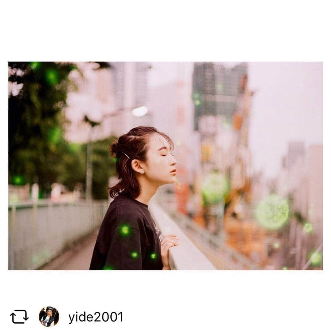 めがねさんのインスタグラム写真 - (めがねInstagram)「Repost 自分の周りの方々もたくさん来てくださるらしくて、本当に嬉しいです。ですが！緊張します。 ファンの方々や、悪い芝居ファンの方々、どんな方でも会えるのが楽しみです。 頑張ります。  jun.08.2018 もうすぐ @iam.mina_wee 主演の舞台がはじまるね 、 、 . #tokyostreet #leica #leicaphoto  #🔴📷 LEITZ WETZLAR #leica summilux 1.4 / 50mm  #film #leicam3 #revolog ISO200 #フィルムカメラ #tokyo #believeinfilm #thinkverylittle #めがねっとわーく #少女A #shibuya #filmcamera」11月10日 23時36分 - iam.megane