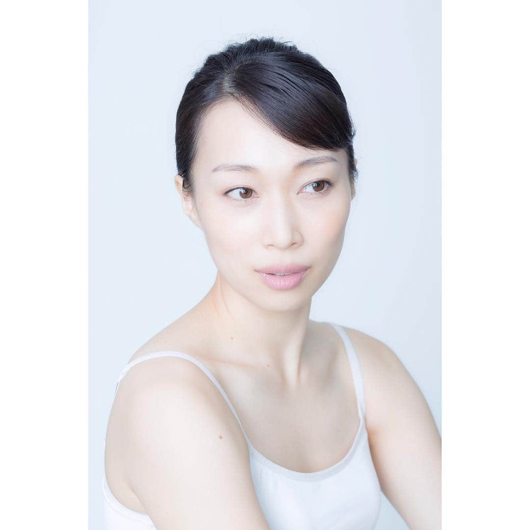 海隼人（有馬佐織）さんのインスタグラム写真 - (海隼人（有馬佐織）Instagram)「先日撮影してもらった時の一コマ🌿 🕊 🕊 #撮ってくれたのは同期の旦那さん #ありがとうございました#撮影#model #感謝#photo#写真#作品撮り#natural  #90期#同期#記録 #宝塚og#元宝塚 #海隼人」11月10日 23時32分 - saorimahalo