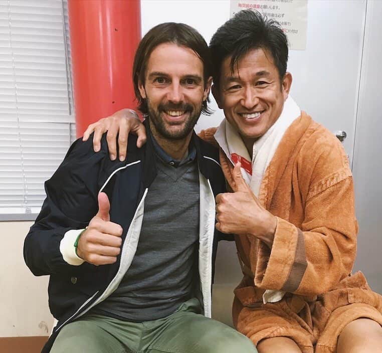 ミハエル・ミキッチのインスタグラム：「After 19 years and 10 months, we played against each other.King Kazu..#football #respect #passion 😊💪🏻💪🏻⚽️⛩🗾🇯🇵🇭🇷👑」