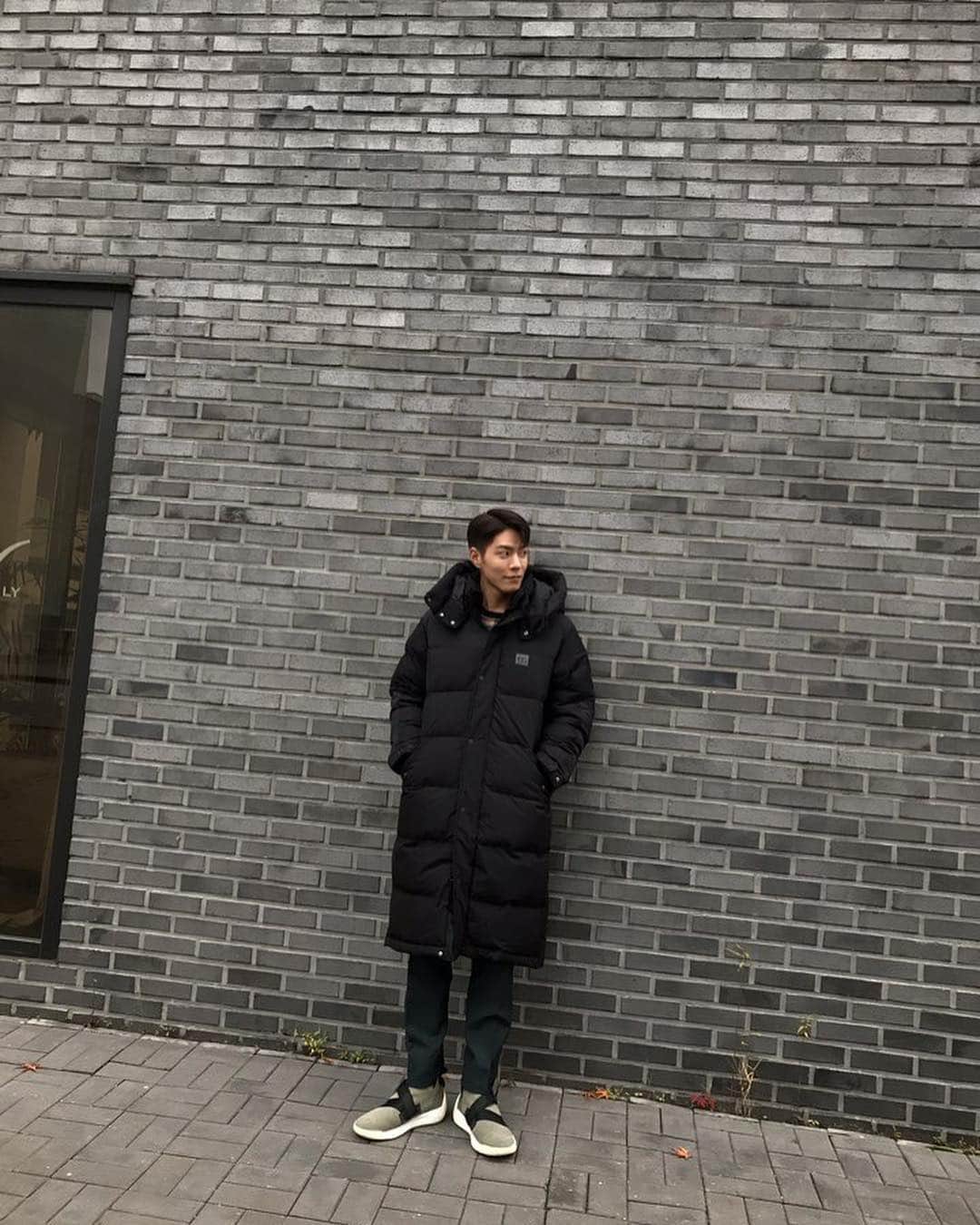 ホン・ジョンヒョンのインスタグラム：「감기조심하세요🤤 #코오롱스포츠 #헤스티아」