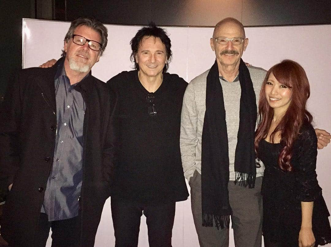 Marinaさんのインスタグラム写真 - (MarinaInstagram)「Bozzio’s with Pat Mastelotto & Tony Levin from King Crimson! . #Aldious #AldiousMarina #patmastelotto #tonylevin #terrybozzio #bozzio #kingcrimson」11月11日 17時34分 - aldiousmarina