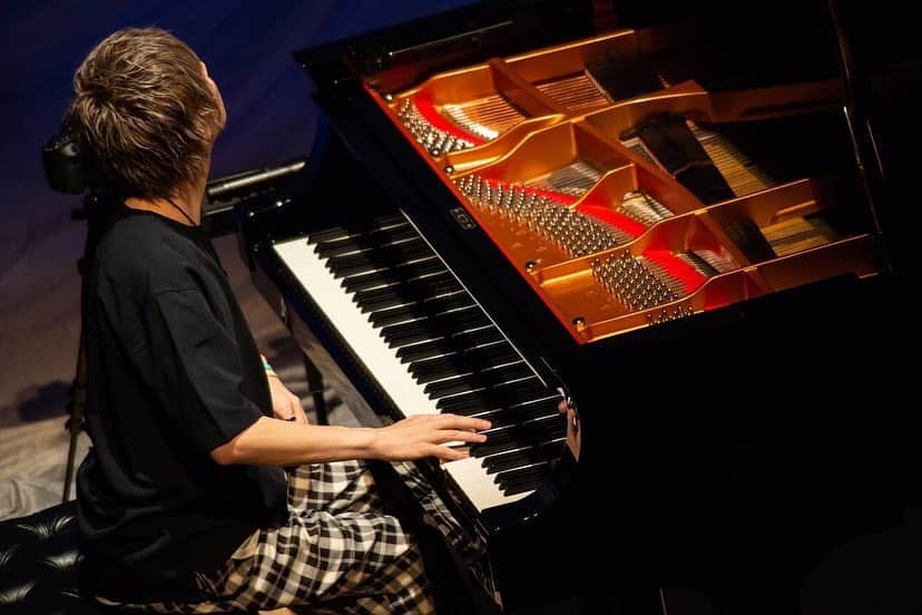 miroさんのインスタグラム写真 - (miroInstagram)「東京公演ファイナル！！！🎹頑張って良かった😭😭素敵な景色をありがとう！！😇😇 #銀座ヤマハホール#ミロワンツアー2018 #miro #ミロ #ピアノ #piano」11月11日 18時20分 - mironuko