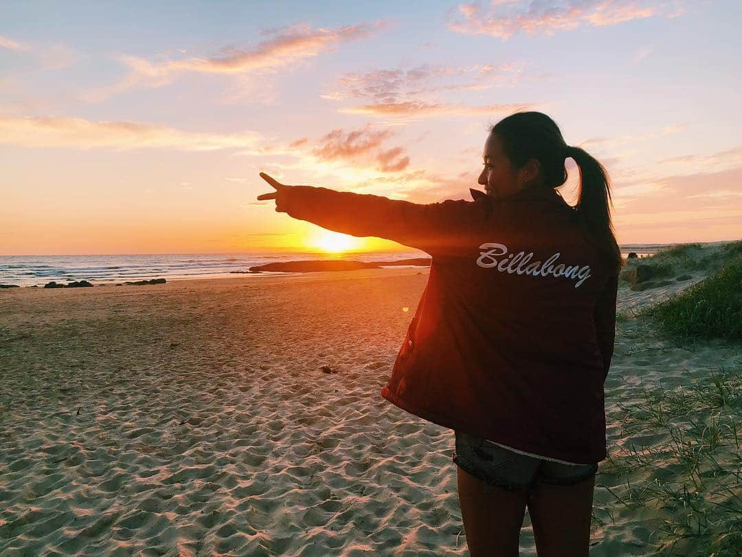 田代凪沙さんのインスタグラム写真 - (田代凪沙Instagram)「Thank you for keeping me warm 🧞‍♀️❤️ #billabong #bwjp #australia」11月11日 18時52分 - nagisatashiro