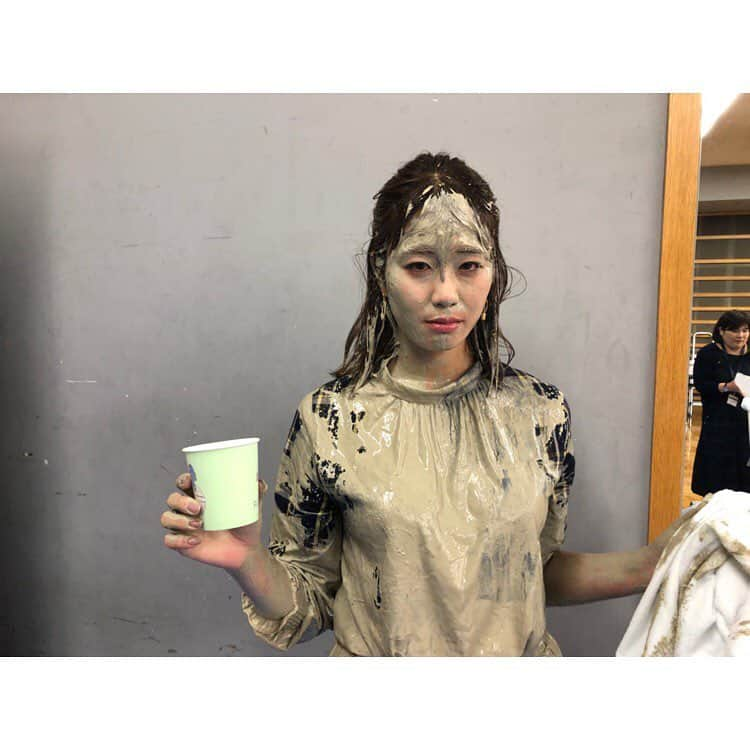 稲村亜美さんのインスタグラム写真 - (稲村亜美Instagram)「昨日は芸能人が本気で考えたドッキリGPに出演してました😭🙏お知らせできずごめんなさい🙏🙏🙏🙏まさかの顔面から泥まみれになりました、、、ここまで泥まみれになると逆にさっぱりできました！笑 これからまだまだ頑張ります🌈😆笑」11月11日 20時26分 - inamura_ami