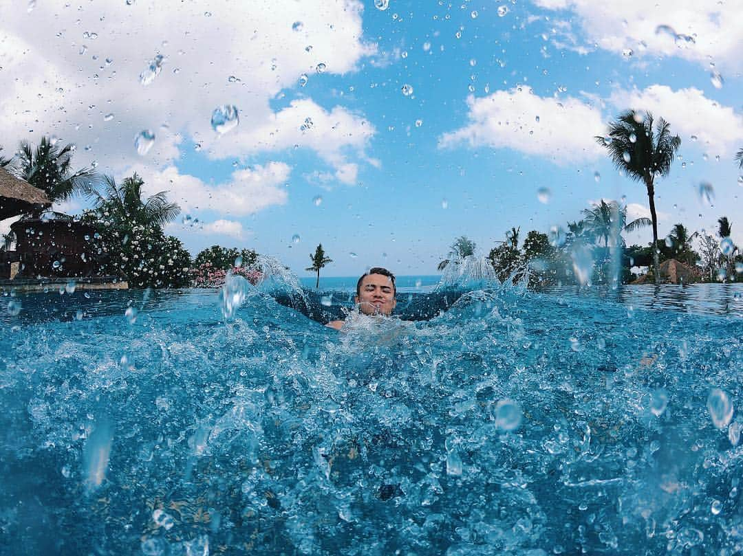 Cody Higaさんのインスタグラム写真 - (Cody HigaInstagram)「バリはこんなに最高だよ〜🙆🏻‍♂️🌺🌴 Gopro最高〜🔥Gopro7欲しい〜📸🎞🌊 . #JULIDY #YouTube #fashion #camera #bali #baliindonesia  #film #filmphotography  #Tokyo #harajuku  #ootd  #outfitoftheday  #japan  #style  #couple #couplephot #写ルンです #カップル #オソロコーデ #ペアルック #ファッション #カメラ #フォト #写真 #フィルム #バリ #バリ島 #1111」11月11日 22時09分 - cody.1222