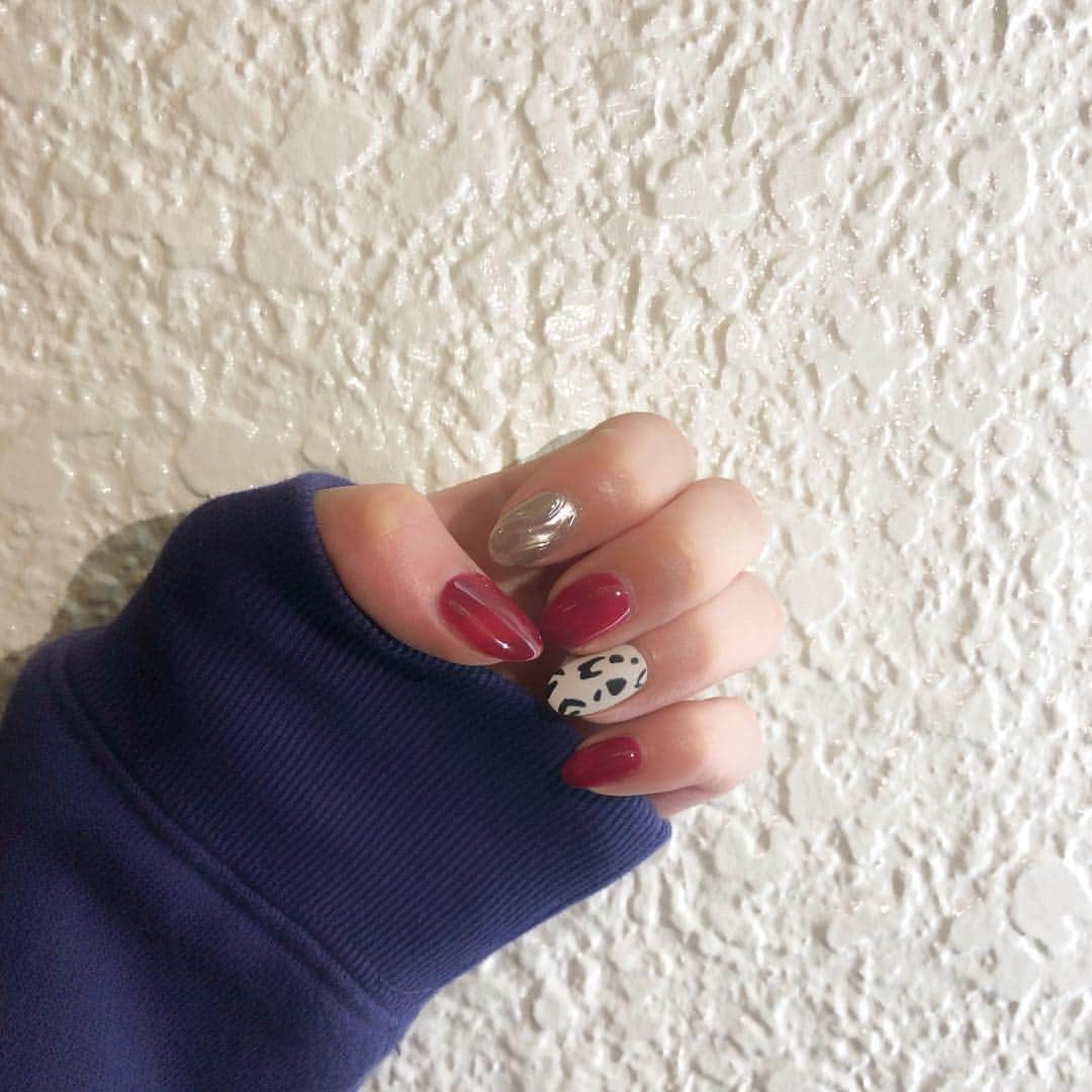 生見愛瑠さんのインスタグラム写真 - (生見愛瑠Instagram)「ネイル変えましてよ☺︎✌︎💜~ #nail」11月11日 22時40分 - meru_nukumi