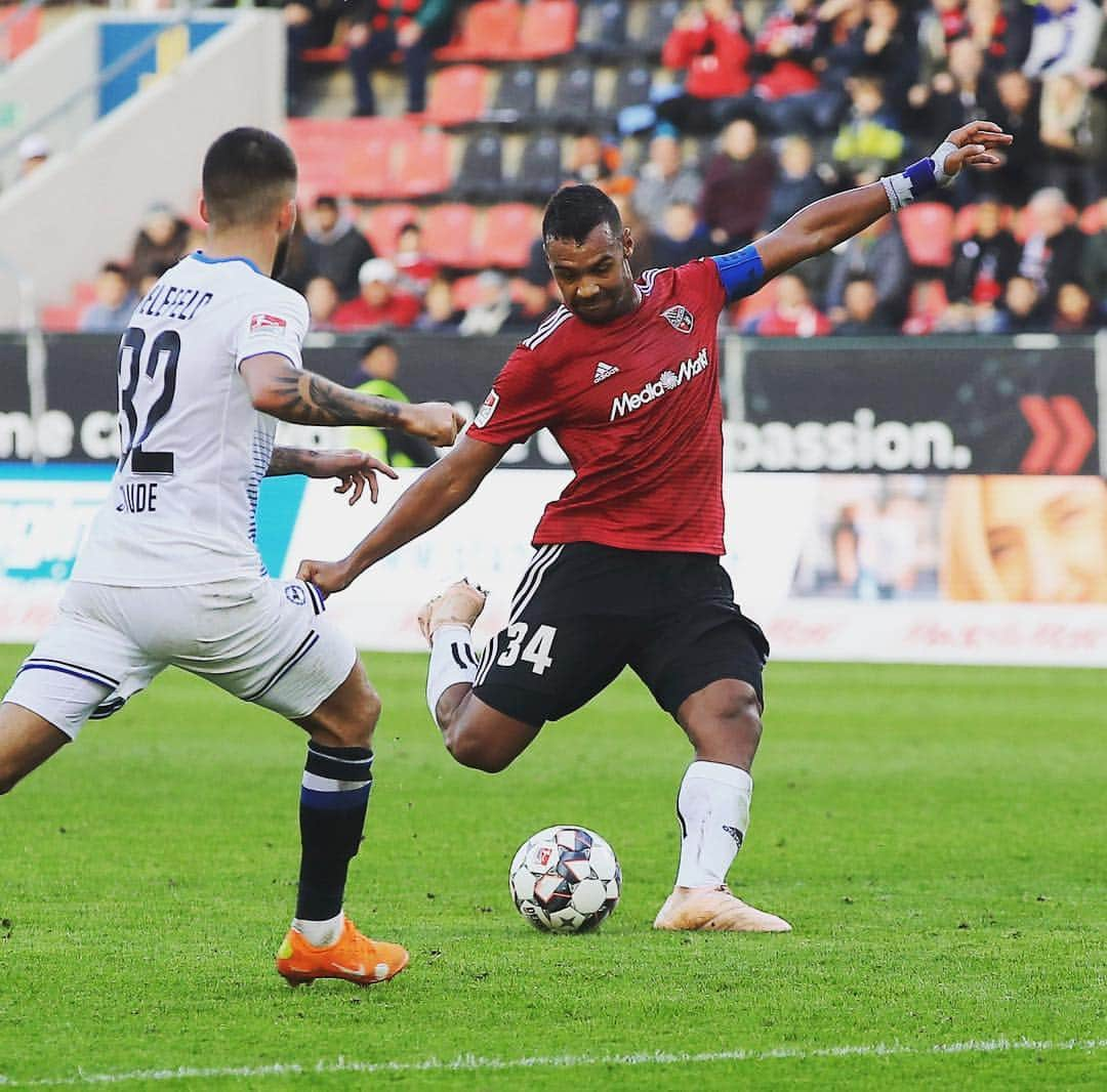 マーヴィン・マティプのインスタグラム：「#punktfürpunkt #immerweiter #schanzer #niemalsaufgeben #jetzterstrecht  THX @stefanboesl 📸」