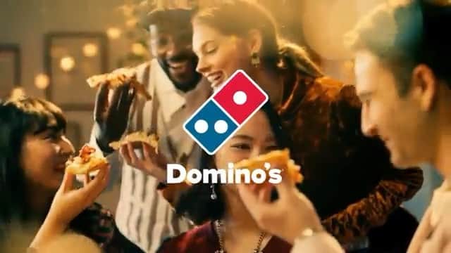 倉本知尋のインスタグラム：「Domino’s 🍕🎄 ほんとに本当に 美味しすぎて たくさん食べて ぱんぱんになって 幸せでした😋🍕💕 ドミノピザ ちょっこり 出演させていただきました🎄💐 #ドミノピザ #プレミアムクワトロザ・ロースト」