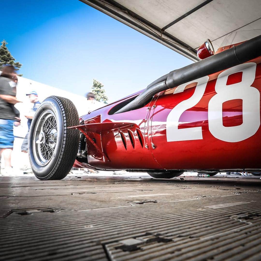 Maserati Japan | マセラティ ジャパンのインスタグラム：「ファン・マヌエル・ファンジオとスターリング・モスが駆け、数多くの勝利を飾った250F。イタリアが誇る随一のF1マシンとして輝きを放ちます。 #Maserati #マセラティ #MaseratiJapan #マセラティジャパン #250F」