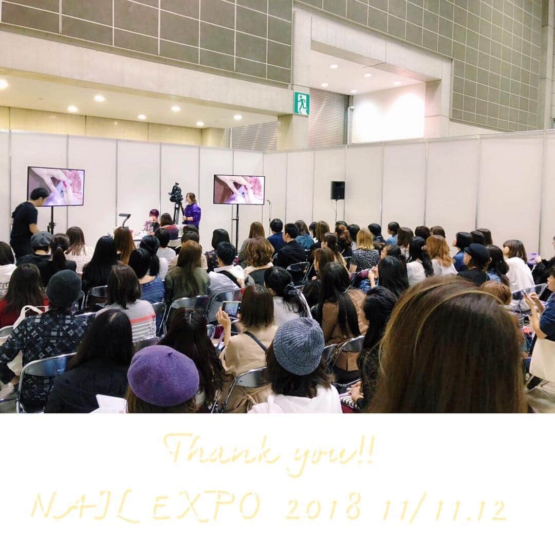 なかやまちえこさんのインスタグラム写真 - (なかやまちえこInstagram)「NAIL EXPO 2018.11/11.12 早起きして来てくれた方、お声がけくださった方、初めましての方、sns見てるとお言葉くださった方、いつもセミナーも来てくれる方、遠くから来てくれた方、ついでに見てくださった方や、暇つぶしに見てくれた方など皆様大好きですありがとうございました😭😭😭🙏セミナー来てくださる方でデモ中に見かけて後で探したら見つけられずご挨拶できなかったりもして来てくれてたのにごめんなさい💦💦来てくれた皆様本当にありがとうございます！！！！ またお会いできますように😌😌😌💕 プリアンファのスタッフの皆様、諸富さん木村さん藤島さんもいつもありがとうございます😭🙏🙏🙏 お手伝いしてくれたtriciaの生徒さん、アルバイトの方など皆様のご協力あって大変助かりました！！！ありがとうございます！多大なる感謝を🙏🙏🙏 #なかやまセミナー @pregelofficial」11月12日 20時01分 - chiekonakayama