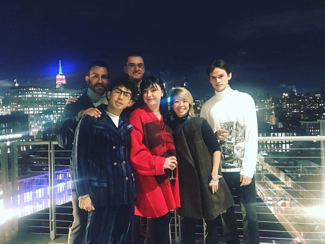 綾部祐二さんのインスタグラム写真 - (綾部祐二Instagram)「Opening Reception for #AndyWarhol - From A to B and Back Again  #WhitneyMuseum #NYC @calvinklein #205w39nyc」11月12日 11時37分 - yujiayabe