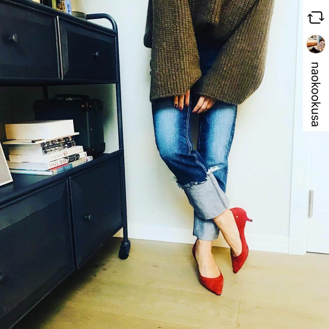 のインスタグラム：「Repost from @naokookusa 【THE ELENA】 . . @upperhights  #upperhights #アッパーハイツ #デニム #デニムコーデ #ストレート #スリム #スリムストレート @lucenti #👠 #パンプス  #lucenti #ルチェンティ #intheknowgl」