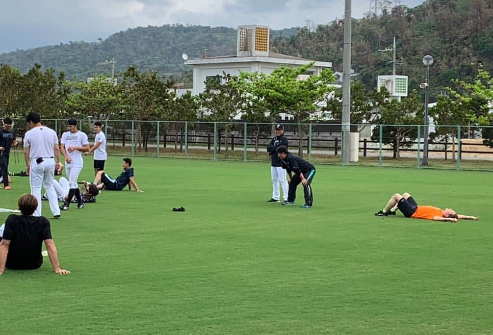 杉谷拳士さんのインスタグラム写真 - (杉谷拳士Instagram)「キャンプ13日目終了⚾️ 明日でキャンプは終了です☺️ あっという間の2週間でした😊‼︎ オフシーズンに向けて、トレーニングの方向性、練習のやり方など決めれた充実したキャンプになって良かったです‼︎💨 明日も練習はありますが荷物出しや帰る準備でバタバタすると思うので今日Instagramしました( ＾∀＾)‼︎ 個人的な練習風景やらいろいろ集めた写真載せました^_^ #沖縄 #キャンプ #オフシーズン #明日で最後 #北海道日本ハムファイターズ」11月12日 17時16分 - kenshi.02