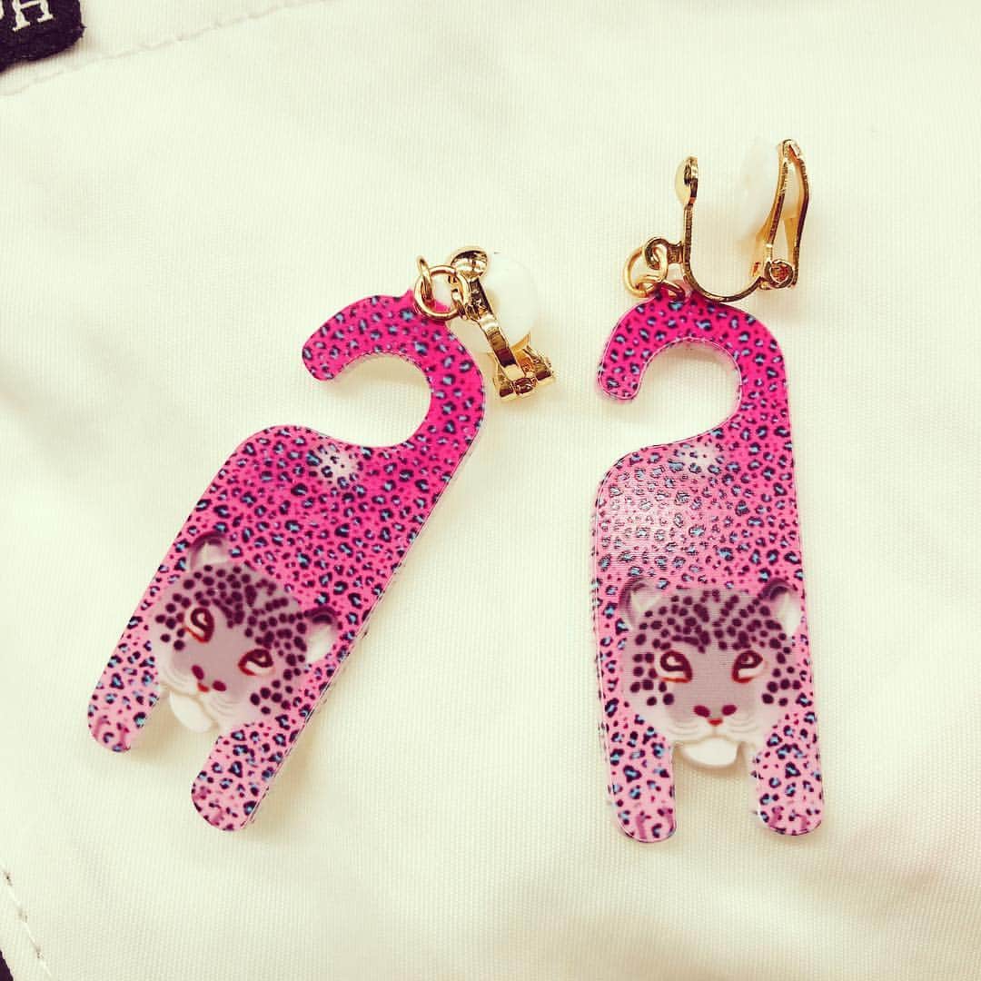 成瀬瑛美のインスタグラム：「今日謎カワイイ耳付けてるッ。みのり感😻。baiya---!!!!!👂💖✨ #babyuearring #babyuccessory」