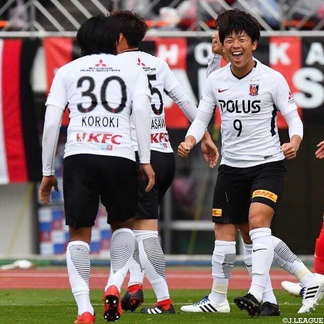 Ｊリーグさんのインスタグラム写真 - (ＪリーグInstagram)「明治安田生命Ｊ１リーグ第32節⚽️ . 勝利したクラブのベストショットをお届け📸✨ . #Ｊリーグ  #jleague . #スワイプしてね #笑顔 #smile . #ガンバ大阪 #ファンウィジョ #遠藤保仁 #鹿島アントラーズ #金森健志 #永木亮太 #山口一真 #セレッソ大阪 #杉本健勇 #柿谷曜一朗 #ベガルタ仙台 #石原直樹 #奥埜博亮 #椎橋慧也 #ハモンロペス #清水エスパルス #フレイレ #ドウグラス #横浜Fマリノス #松原健 #仲川輝人 #大津祐樹 #浦和レッズ #武藤雄樹 #興梠慎三」11月12日 18時06分 - jleaguejp