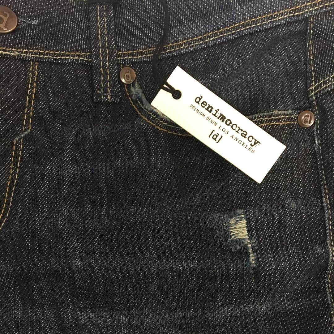 デニモクラシーのインスタグラム：「Raw vintage denim.  #denim #nofilter #vintage」